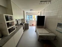 Blk 214 Bedok Town Centre (Bedok), HDB 3 Rooms #569319481